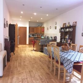 Ground Floor Slievemore Apartment, hotel a Bellanasally