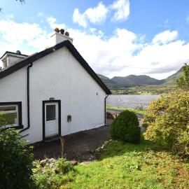 1 Planetree Cottage - Loch View, Hotel in Lochgoilhead