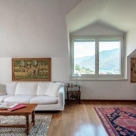 I D'A Charming Penthouse - LAKE VIEW- Como- House-130 mt-2 double bedrooms and 2 double bathrooms a spacious living room-Full equipped kitchen-Private garden and terrace-Private covered parking