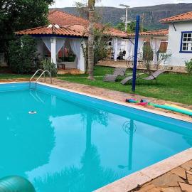 CASA FELIZ com PISCINA