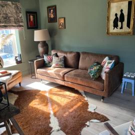 CWTCH COTTAGE Llantrisant 2 bed home - sleeps 4