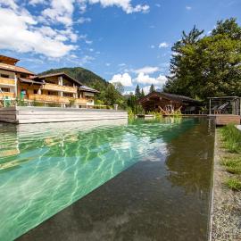 Brunnenhof Oberstdorf - Ferienwohnungen mit Hotel Service、オーベルストドルフのホテル