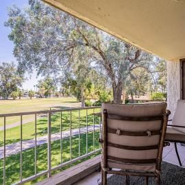Cozy 2 bedroom Condo with Golf Course views, готель у місті Меса