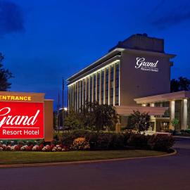 Mount Laurel में, होटल Grand Laurel Hotel