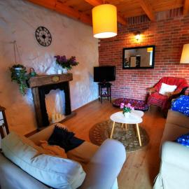 Mazurska Sielanka - klimatyczny apartament, 2 sypialnie i 2 ogródki, Hotel in Wydminy