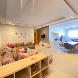 Spacious Apt with High-Speed WiFi & Parking - Center