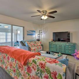 Pool Access: Ranch-Style House in Sun City Center