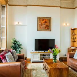 Beautiful Grade II listed apartment., hotel v destinácii Leek