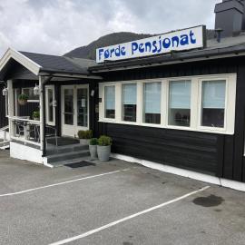 Førde Pensjonat, хотел в Форде