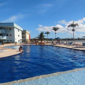 Apartamento no Golden Lake - pé na areia, agua de côco e cervejinha, hotel in Arraial do Cabo
