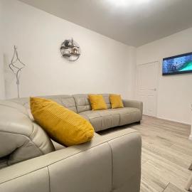 Coast View Professional Let, hotel in Whitley Bay