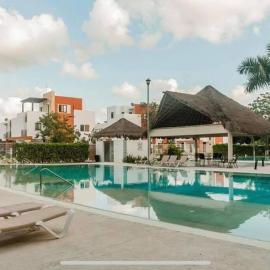 Hermoso apartamento piscina, céntrico, área libre.