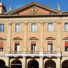 Hotel San Donato - Bologna centro، فندق في بولونيا
