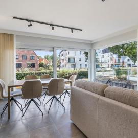 Ruim appartement 1min van strand met privé parking
