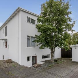 Luxurious Private Villa, hotel in Reykjavík