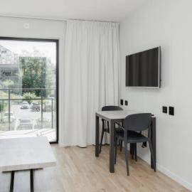 Comfy and well equipped Apartment w free parking, hotel u gradu 'Lidingö'