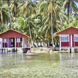 Private Over-Water Cabin on paradise San Blas island, hotel in Waisalatupo
