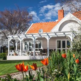 Anglesea House Inn, Hotel in Renwick