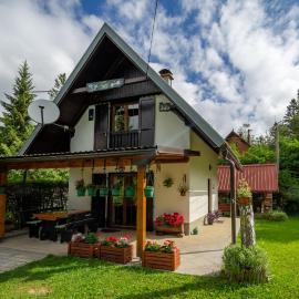 Chalet House Olga, hotel in Crni Lug