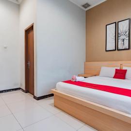 RedDoorz near Lembang Park & Zoo 2, hotel v destinácii Lembang