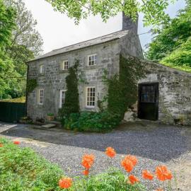 A magical hideaway overlooking the river Boyne, מלון בDonore