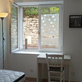 Studio meublé à Bougival، فندق في بوجيفال