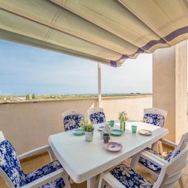 3 Bedroom Stunning Apartment In Torreblanca, hotel in Torreblanca