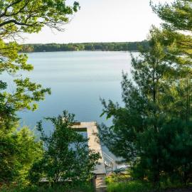 Lakefront Home 4 Bedroom 4 Bath Sleeps 12, hotell i Waupaca