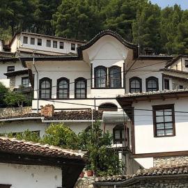Hotel Nasho Vruho, хотел в Берат