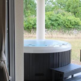 Gîte Lou, Gîte famille et bien être avec jacuzzi, hotel in Fontenay-le-Comte