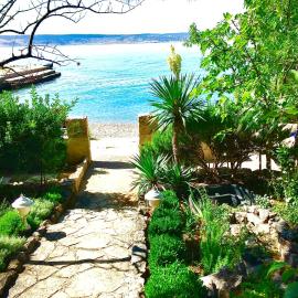 beach house, hotel in Starigrad