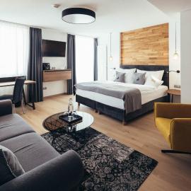 Genusshotel Goldene Rose, hotel en Silandro
