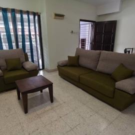 3Room 10pax SR Landed Comfy 5 Star Sofa&Bed 4 Parking, hotel in Seri Kembangan