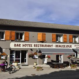Maison VERNET - Hôtel Beauséjour, hotel sa Le Béage