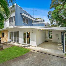Whispering Trees by Discover Stradbroke