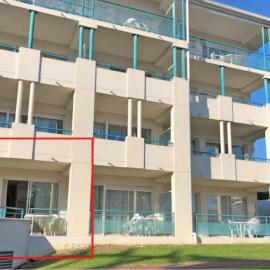 Studio au calme avec piscine, face golf, parking gratuit, tout à pied à 10mn centre ville, hotel a Ciboure