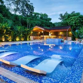 Green Mansions Jungle Resort, hotel en Sauraha