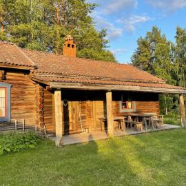 Unikt 1800-tals boende i hjärtat av Dalarna, Hotel in Våmhus