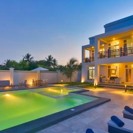 DT Beachfront Villas Hotel & Spa, hotell i Mkunguni