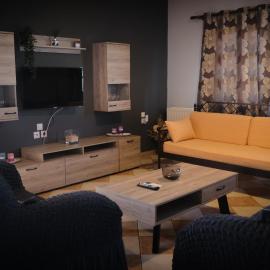 Vretti's apartment