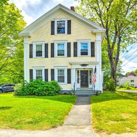 Kennebunk Apartment w/ Local Beach Access!, hotel u gradu Kenebank