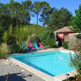 Gîte Les Esparrus، فندق في فيليكروز