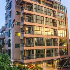 L18 residence, hotel in Ban Song Krathiam