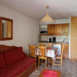 Appartement cosy, 5 pers, centre village, proche pistes, balcon, parking, WIFI, draps inclus - FR-1-508-52