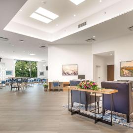 Coast Tsawwassen Inn, hotel em Delta