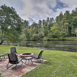 'River's Edge' - Ultimate Riverfront Getaway