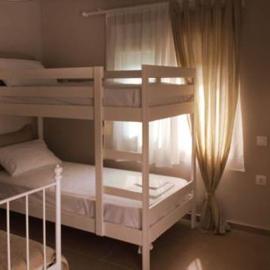 Smaragdi Studios, hotel in Pefkari