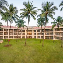 Silver Waves Resort & Spa - Daman, ξενοδοχείο σε Daman