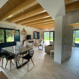 Grandes Duplex nuevos con Jardin y Barbacoa - 3 llaves, Los Gayoles Rural, хотел в Кастропол