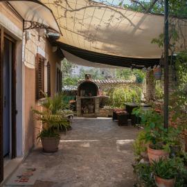 Apartman Silna your new home with terrace and garden, hótel í Bobovišća